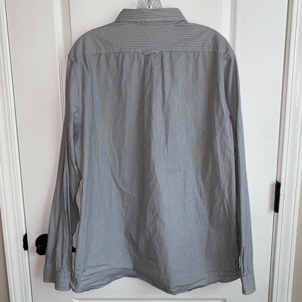 American Eagle Slim Fit XL  EUC - Picture 3 of 3